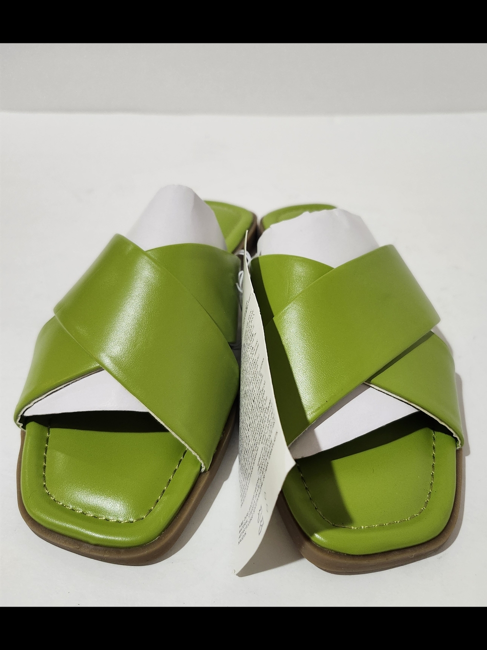 Amazon Essential Light Olive Cross-Strap Women's Slide Sandals Size 5.5